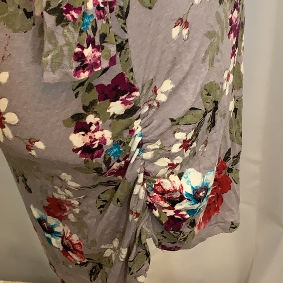 Like new! Eyelash Tunic Floral Top - Picture 4 of 7